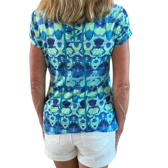 Title Nine short sleeve multi-colored printed shirt in size small. - Picture 4 of 7